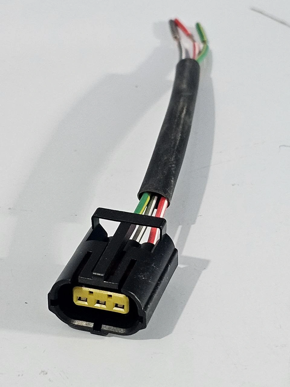 سوکت سنسور کیلومتر پیکان و قطع کن سوخت